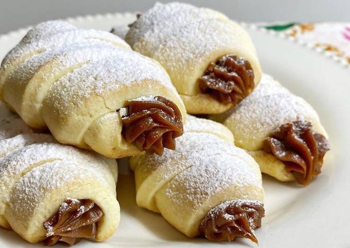 CAÑONCITOS CON NUTELLA